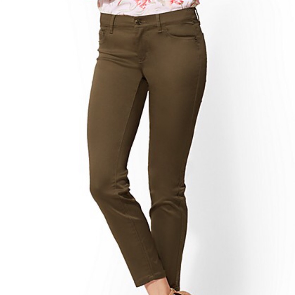 Green Army colored jeans ankle pants